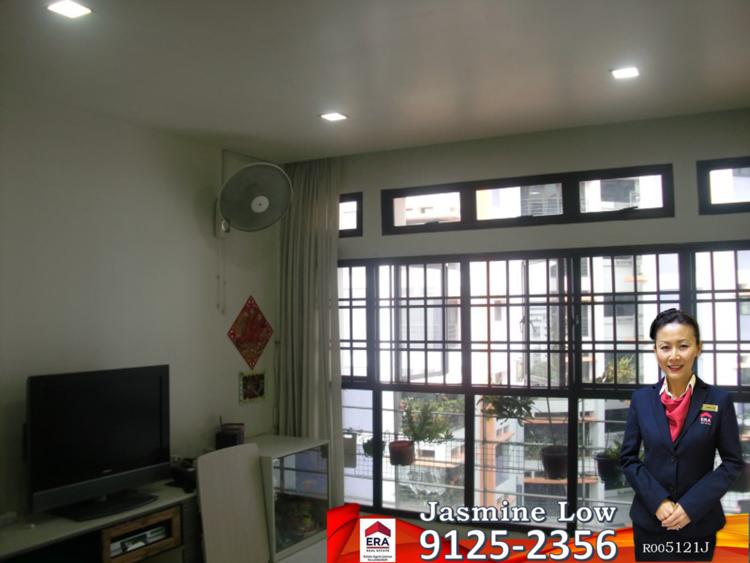 Jurong West Street 52 thumbnail photo